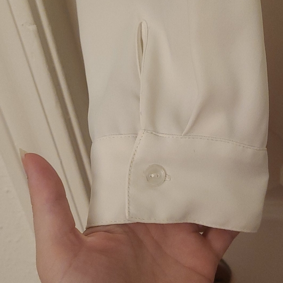 Off White Chico's Blouse Size 2P - Picture 4 of 6